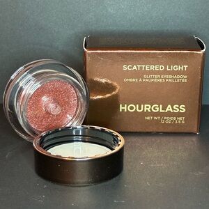 HOURGLASS Scattered Light Glitter Eyeshadow in RAPTURE (Metallic Cranberry) NIB